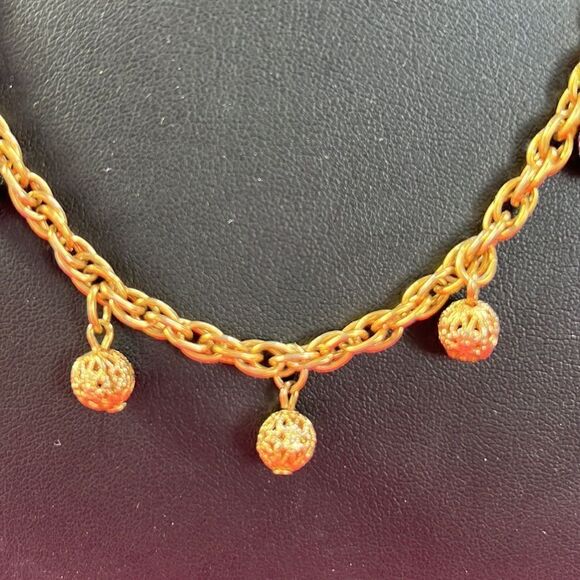 Gorgeous Vintage Necklace With Golden Balls - Picture 2 of 4